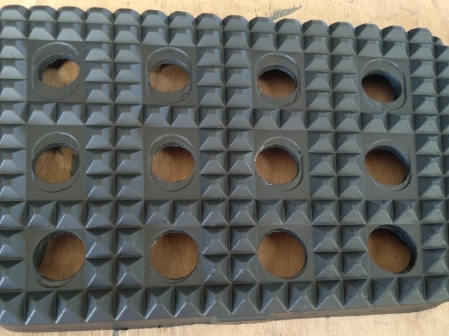 Pisaderas Cursor 330