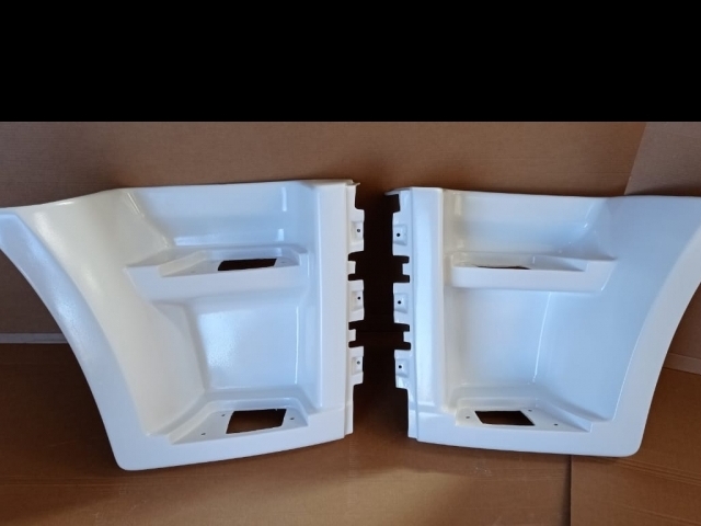 Estribo Ford Cargo Línea Nueva